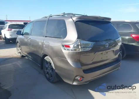 2015 Toyota Sienna Sport z USA, uszkodzony, nr VIN 5TDXK3DC3FS684448